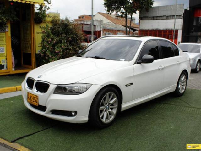 BMW Serie 3 3.0 330i E90 usado dirección hidráulica blanco $62.000.000
