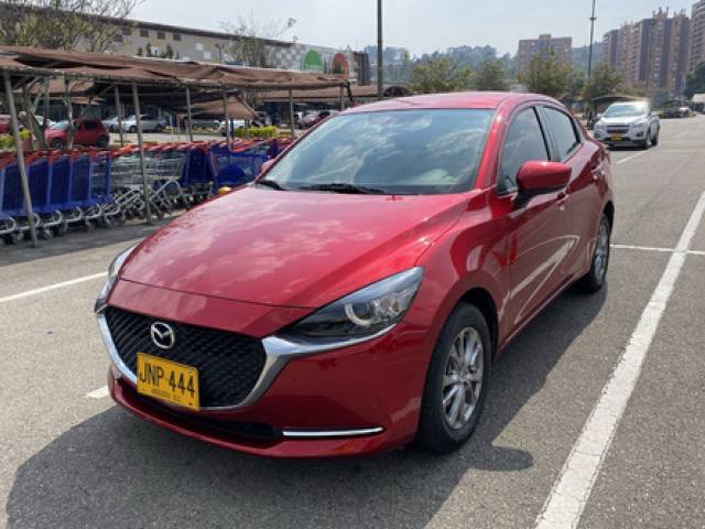 Mazda 2 Sedan PRIME SEDAN usado dirección asistida rojo $68.000.000