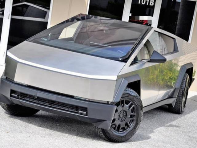 Tesla Cybertruck Foundation AWD 2024 4x4 eléctrico $1.150.000.000