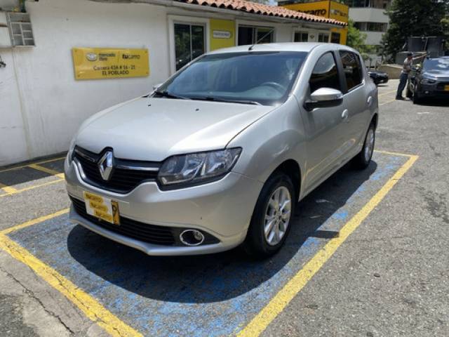 Renault Sandero 1.6 Intens / At Hatchback dirección asistida Itaguí