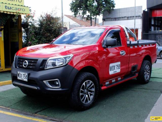 Nissan Frontier 2.5 Np300 Pick-Up gasolina 4x2 $85.000.000